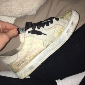 Shiny/sparkly golden gooses lowtops